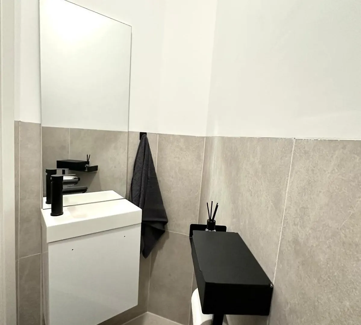 Apartment Rooftop Apartment, 10Min To City Center, Direct At Metro, Skyview Big Terrace! Vienna